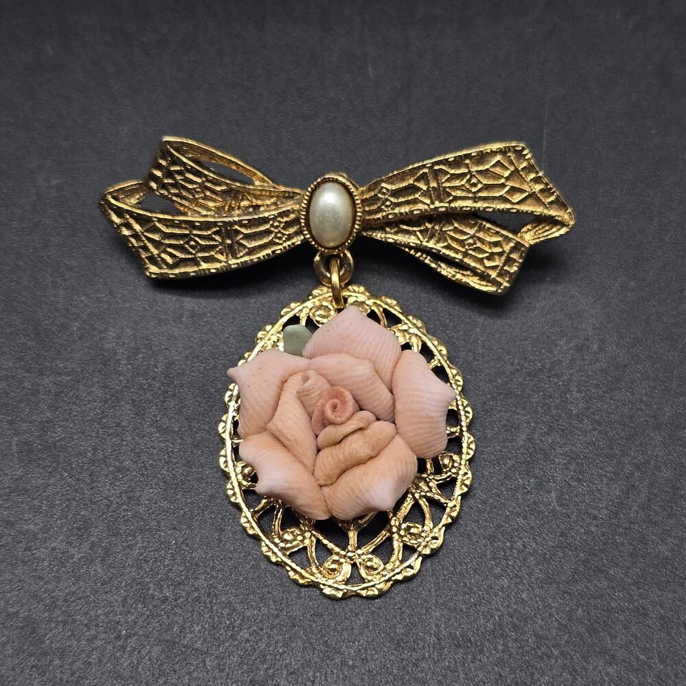1928 Brand Rose Flower Brooch Gold Tone Bow Faux Pearl Vintage Jewelry - Picture 4 of 6